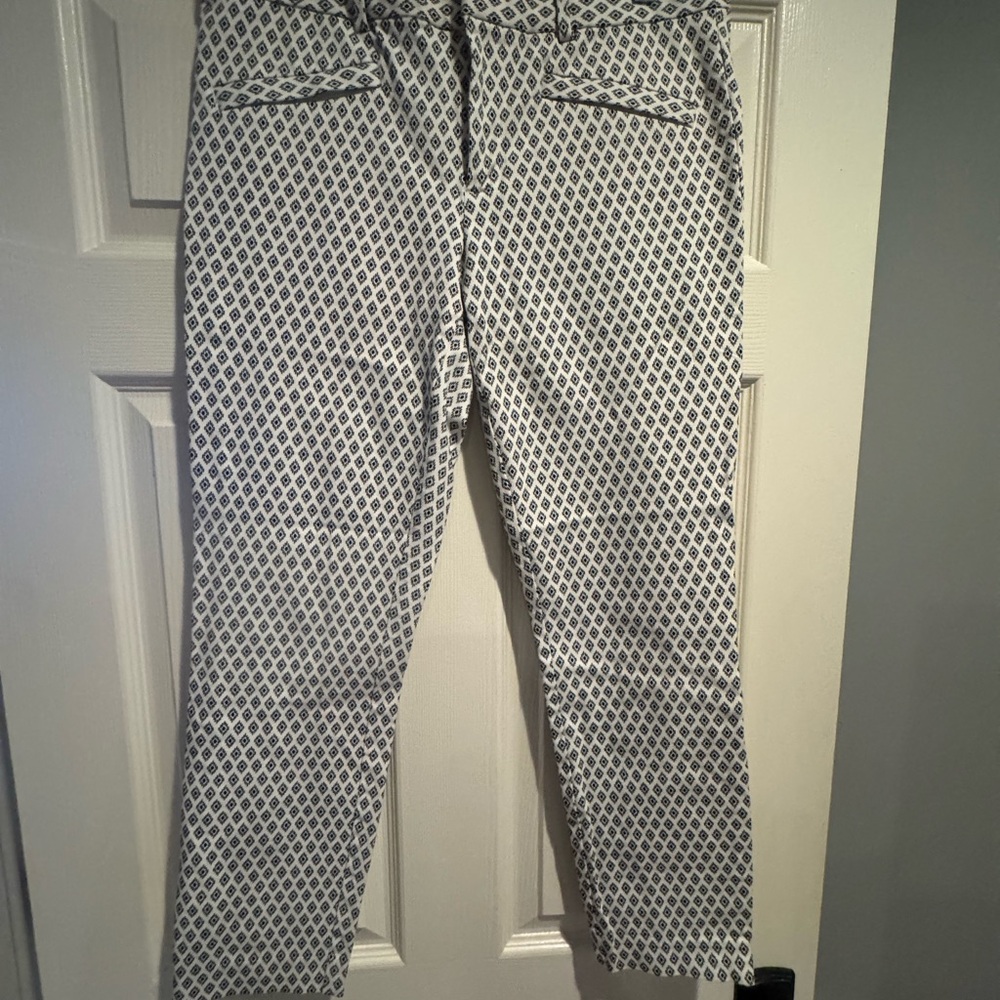 GAP Black and White Diamond Print Pants